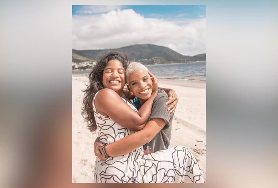 As irmãs Juliana (à esquerda) e Mariana Marins 
