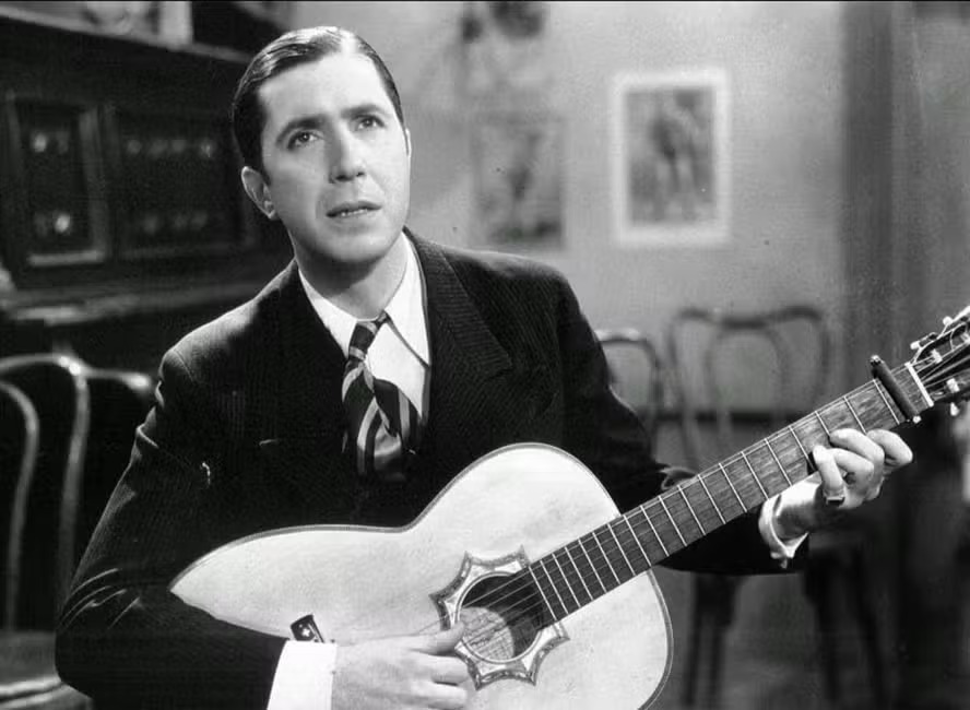 Carlos Gardel recebe homenagem em teatro na Espanha