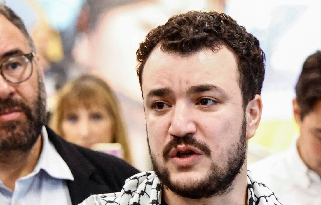 Mahmoud Khalil, ativista pró-palestina que foi preso pelo governo dos Estados Unidos