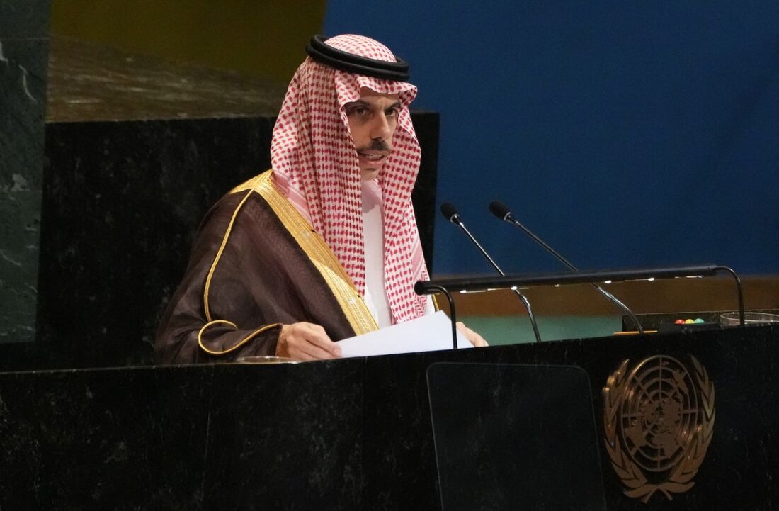 Chanceler Saudita Faisal bin Farhan Al-Saud