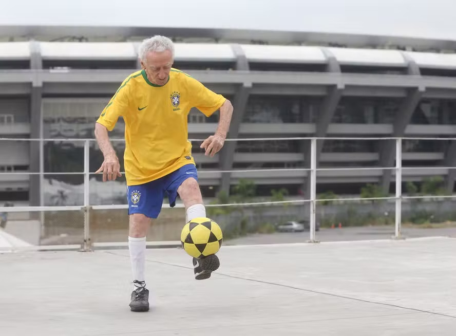 Jankel Schor ficou famoso no intervalo dos jogos no Maracanã