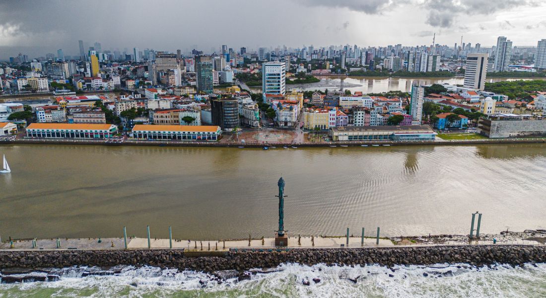 Vista do Recife em dia de tempo fechado