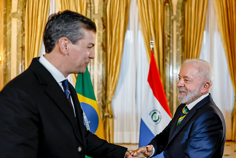 Presidente da República, Luiz Inácio Lula da Silva, durante encontro com o Presidente da República do Paraguai, Santiago Peña. Residência Oficial do Brasil, Buenos Aires, Argentina.