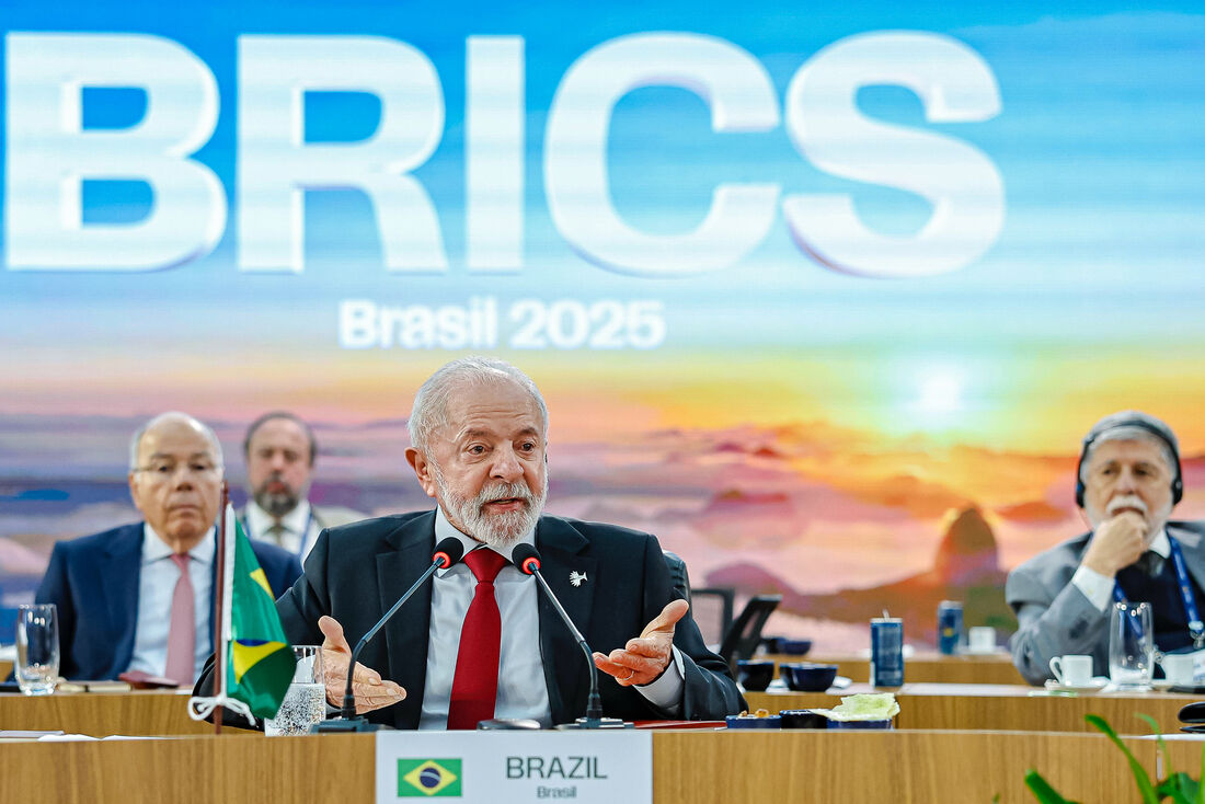 Brasil pode adotar um tom mais brando em relação aos Brics e ao dólar, diz presidente da FIEMG