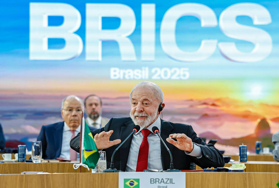 Lula critica incentivos financeiros ao setor de combustíveis fósseis