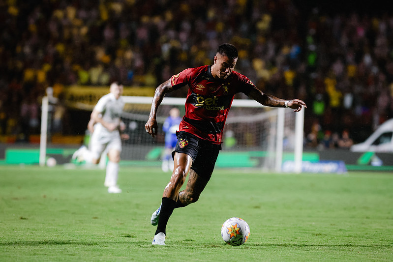 Carlos Alberto está próximo de ser emprestado ao Cuiabá