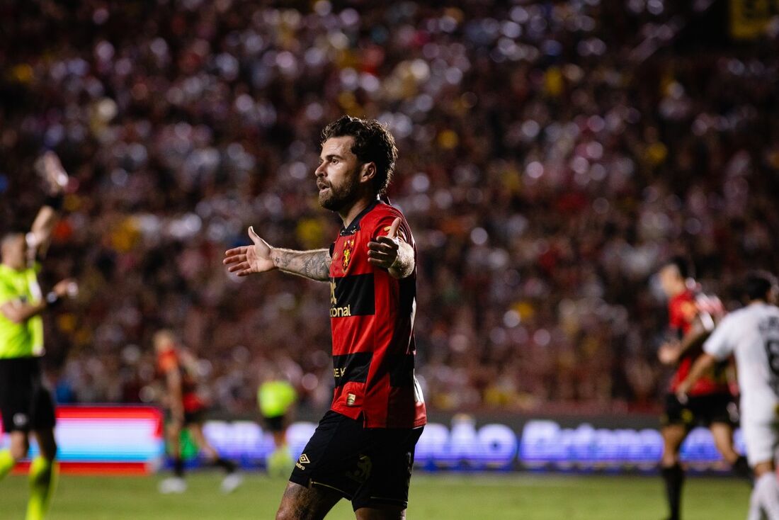 Lucas Lima, meia do Sport