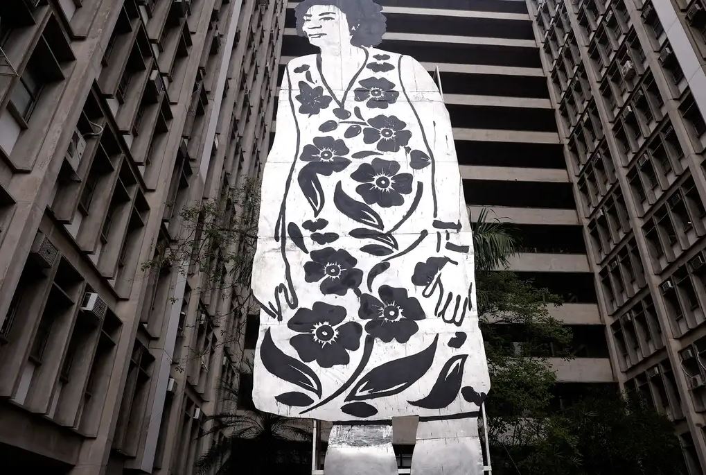 Escultura de 11 metros em homenagem à Marielle Franco no Rio de Janeiro