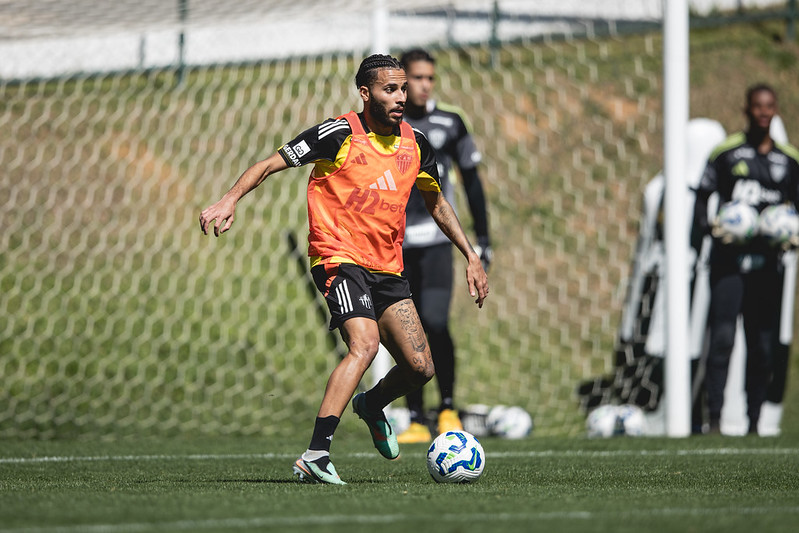 Volante chega para fortelecer o meio-campo do Atlético-MG