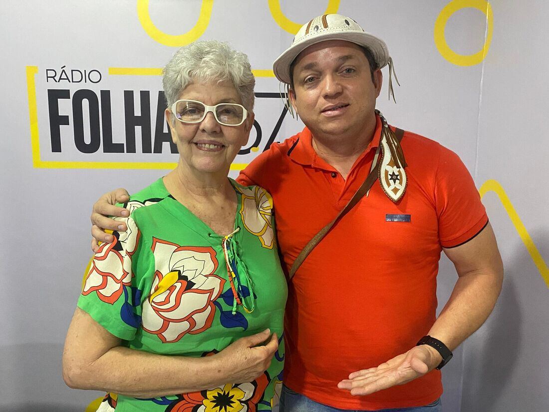 A âncora Patrícia Breda e o radialista Abidoral na Rádio Folha 96,7 FM