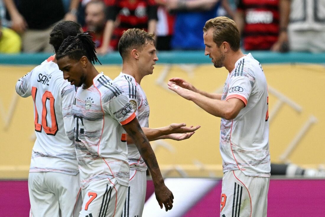 Harry Kane comemora gol diante do Flamengo
