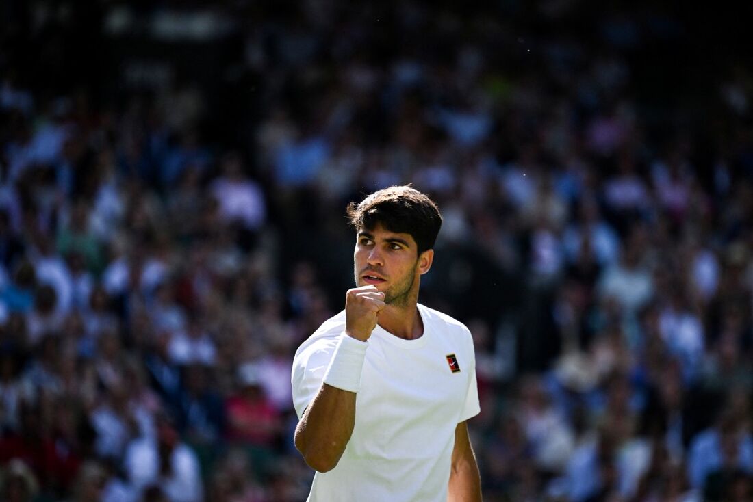 Alcaraz segue fazendo valer o favoritismo em Wimbledon