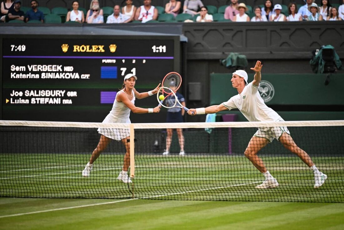 Luisa Stefani ficou próxima de conquistar seu segundo Grand Slam em duplas mistas, mas acabou perdendo na final de Wimbledon