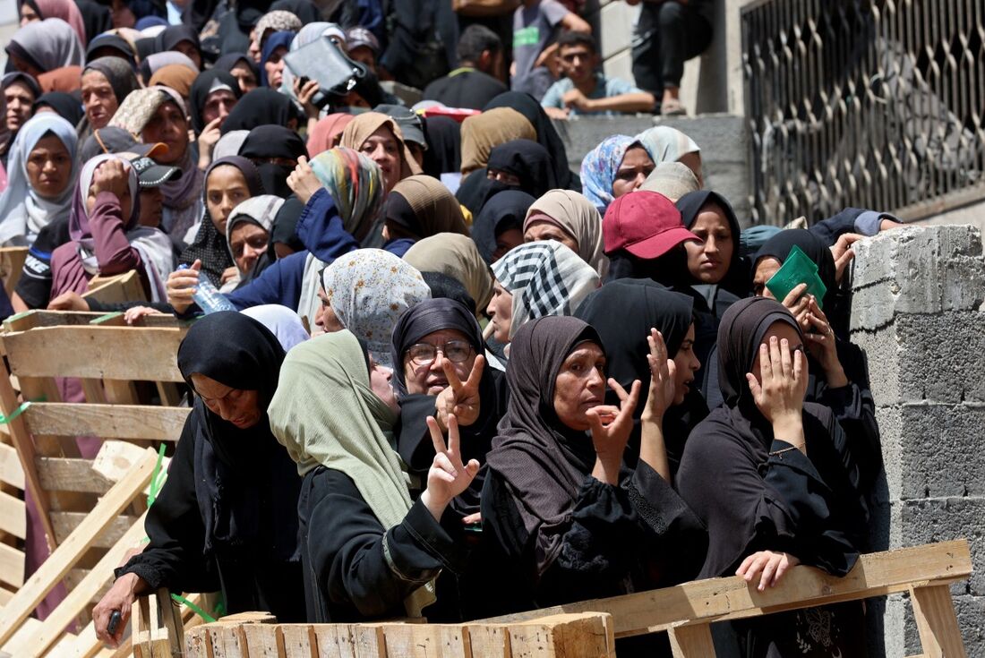 Reino Unido realiza seus primeiros lançamentos aéreos de ajuda a Gaza