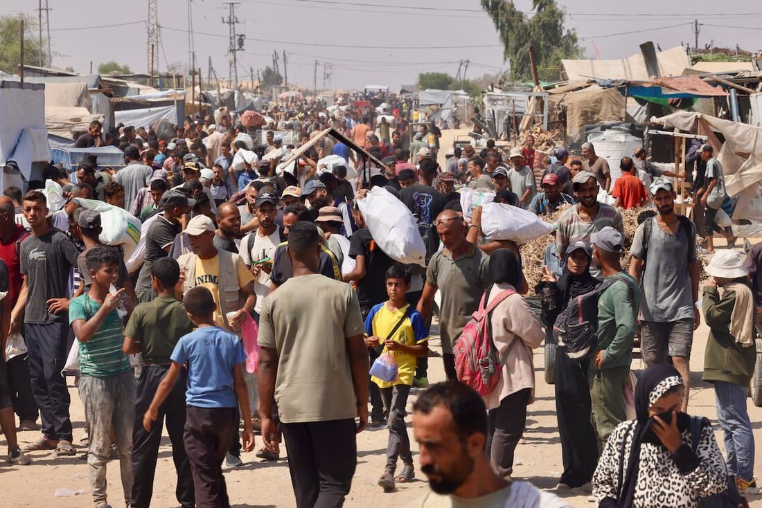 População da Faixa de Gaza vive cenário de destruição 
