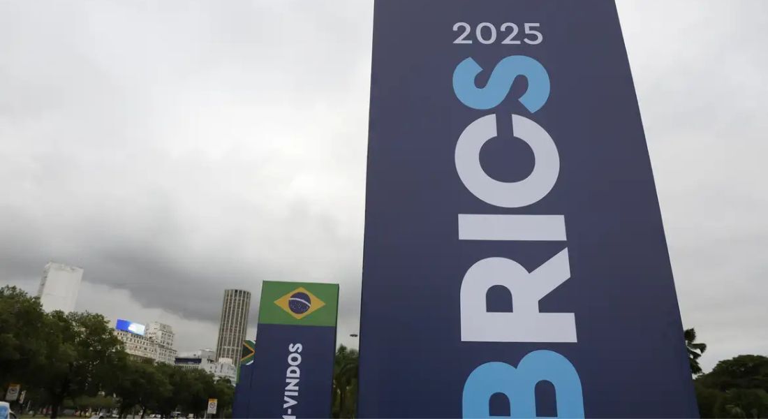 A reunião de líderes acontece no Museu de Arte Moderna do Rio, uma vez que o Brasil ocupa a presidência rotativa anual do grupo.