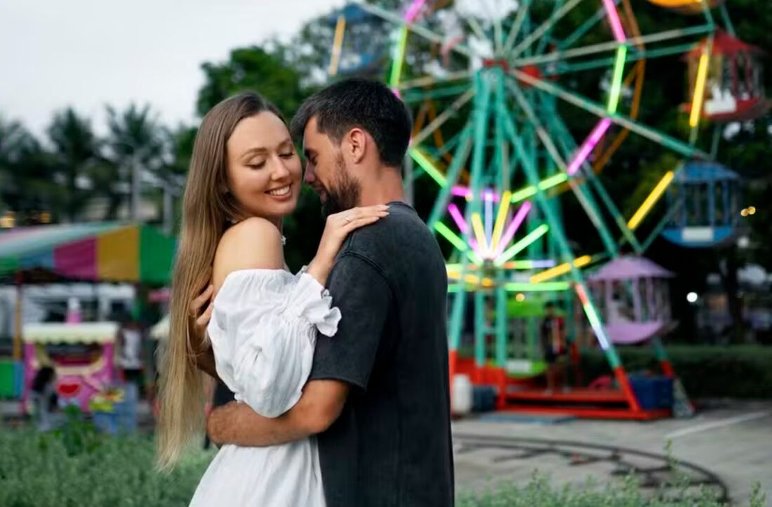 O saldo bancário realmente pode torná-lo mais atraente para o parceiro ou parceira, segundo um novo estudo