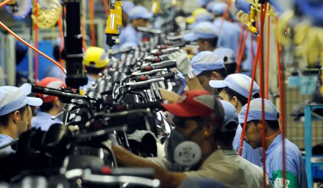 PMI industrial do Brasil cai a 48,2 em julho, mostra S&P