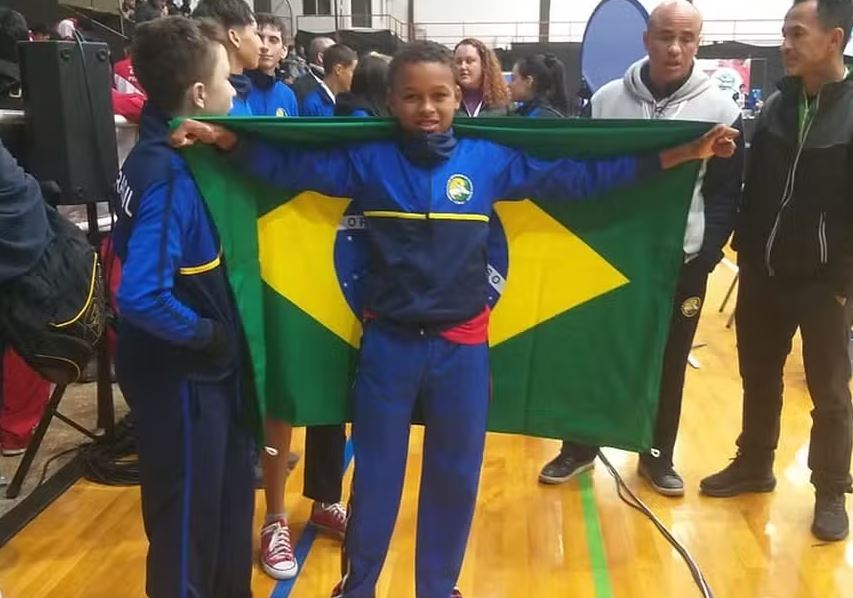 Riquelve após título na Argentina