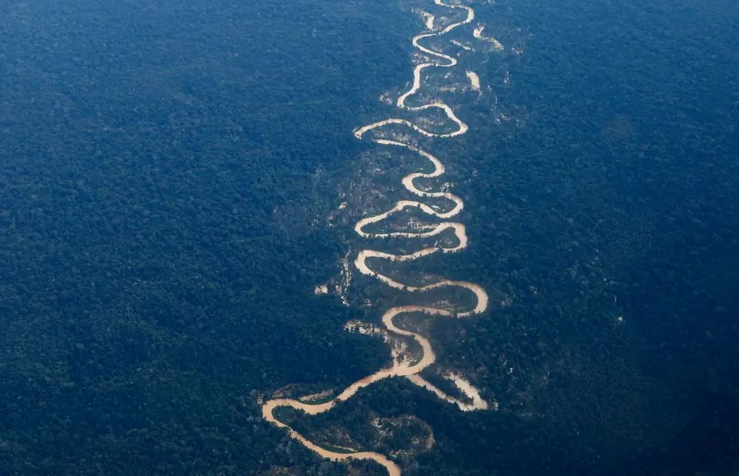 Garimpo ilegal em Roraima -  foram inutilizadas duas aeronaves, duas pistas de pouso clandestinas, 14 acampamentos ilegais, 67 barracos, 12 cozinhas, seis geradores, rádios e baterias, motores, mangueiras, cordas e uma embarcação