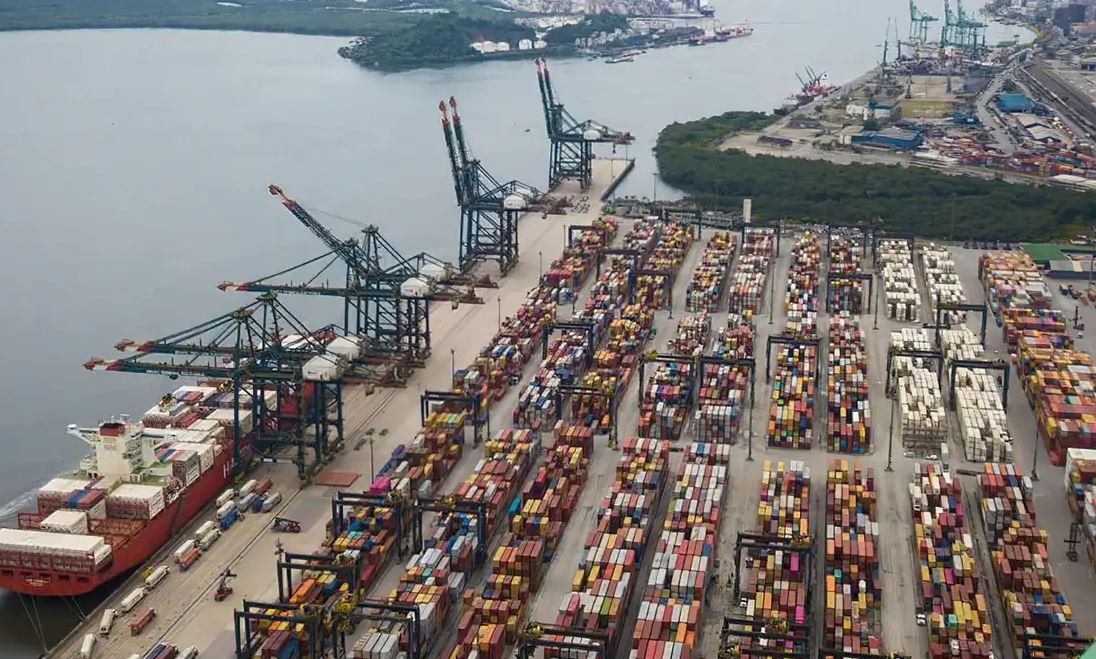 O governo projeta exportar US$ 341,9 bilhões em 2025, com alta de 1,5% em relação aos US$ 337 bilhões exportados pelo país ano passado