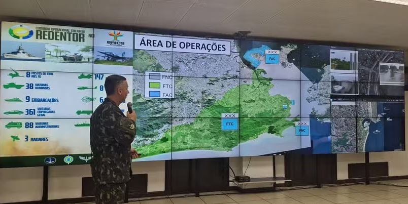 O general Lúcio Alves de Souza, um dos porta-vozes da Operação Comando Cristo Redentor