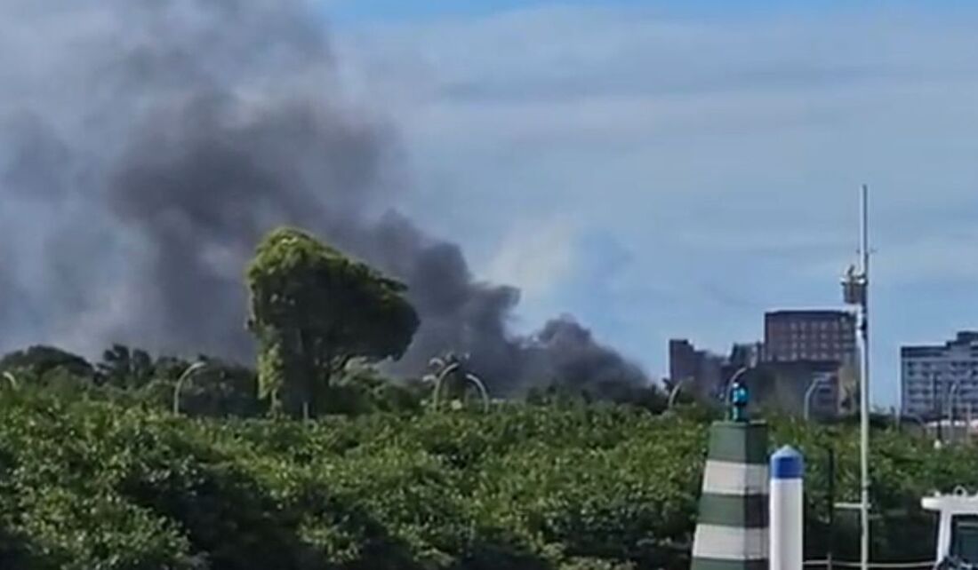 Corpo de Bombeiros confirmou um chamado de incêndio às 14h15