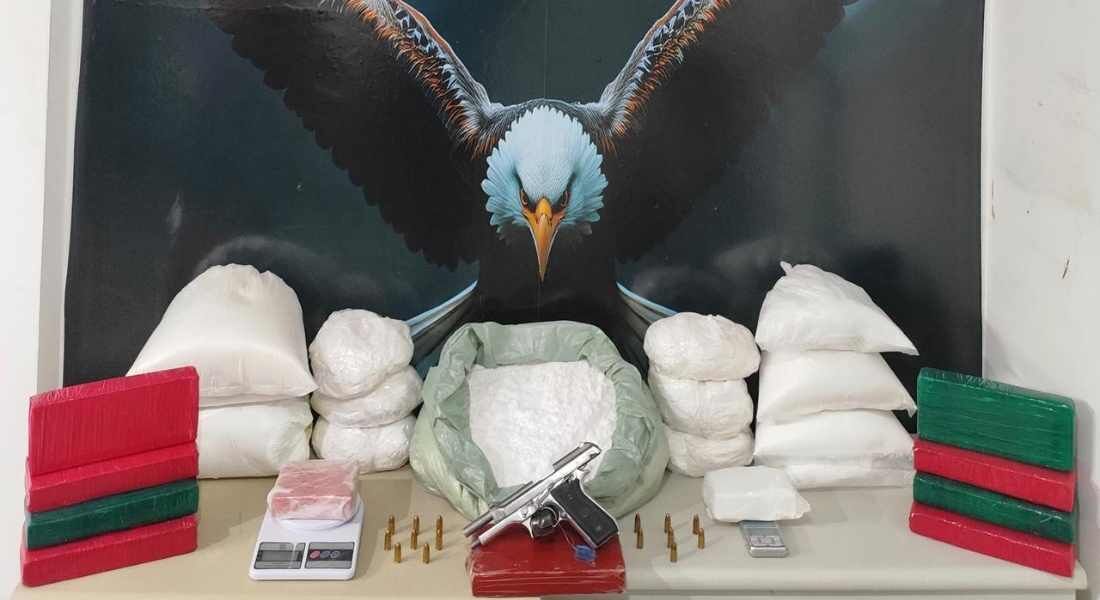 Material apreendido pelos policiais