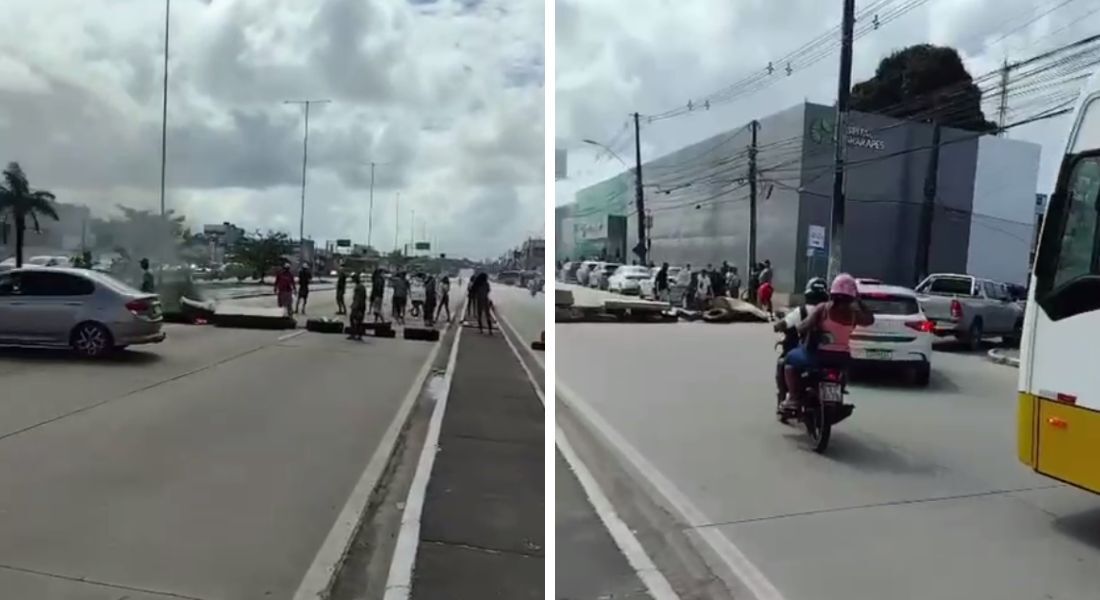 Manifestação acontece em frente ao Memorial Guararapes