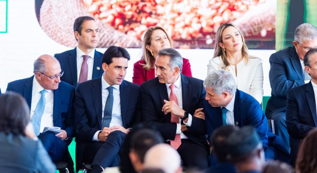 Ao lado de Lula, Silvio Costa Filho participa do lançamento do Plano Safra nesta terça (1°)