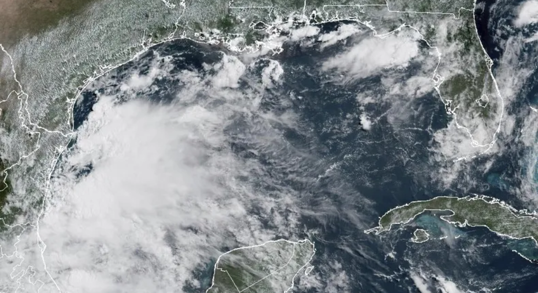 Tempestade Flossie se transforma em furacão perto da costa do México
