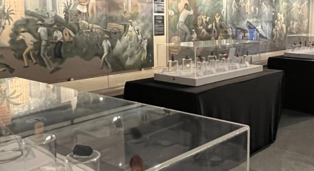 Exposição "Netsuke Contemporâneos esculpidos em madeira"