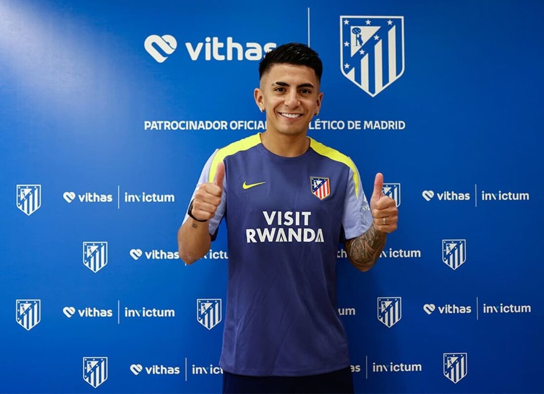 Thiago Almada chega ao Atlético de Madrid com contrato até 2030