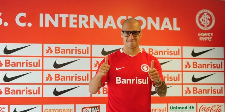 Ariel Nahuelpán, ex-Internacional, é o novo atacante do Santa Cruz