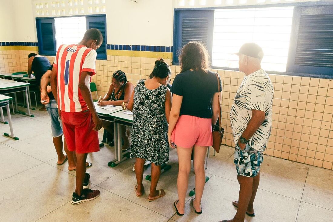 Resultado das eleições internas do PT deve ser anunciado até às 14h desta segunda (7)