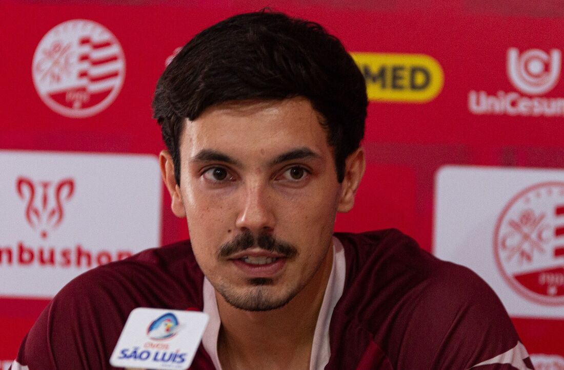 Marco Antônio, meia do Náutico