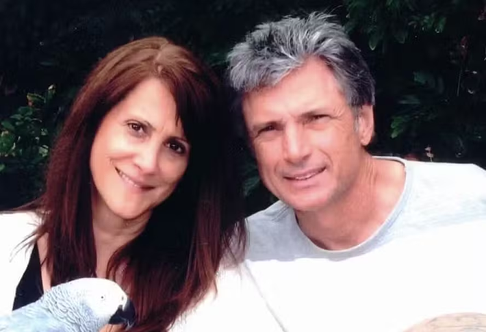 Robin Kaye e Thomas Deluca foram mortos em casa, em Encino