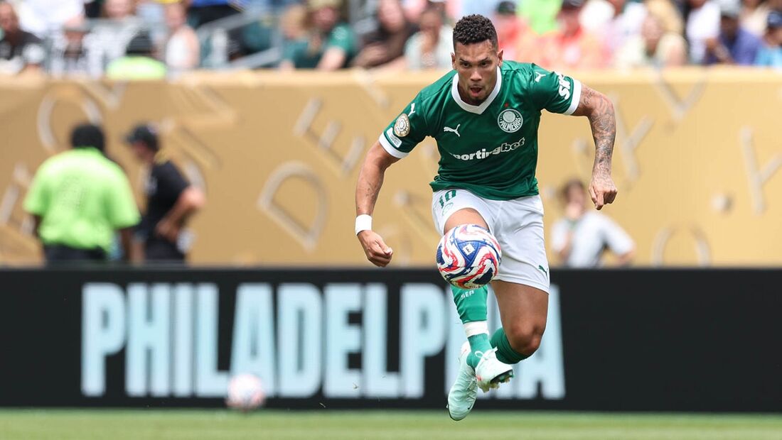 Paulinho, atacante do Palmeiras