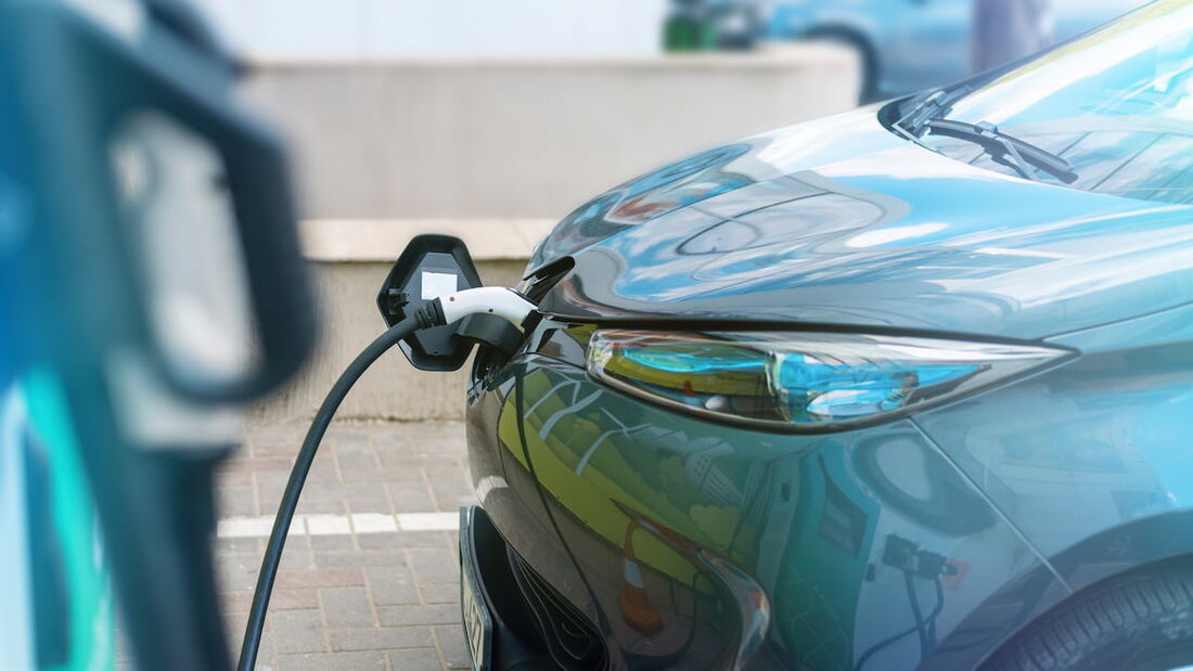 Montadoras apoiam decisão que limita importação de carros elétricos