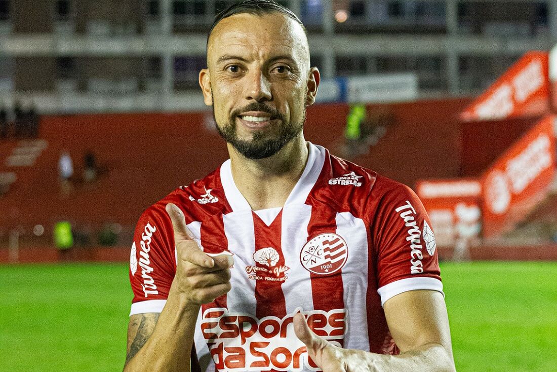 Paulo Sérgio, atacante do Náutico