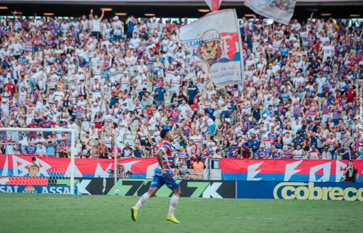 Fortaleza vence o Vitória na estreia de Palermo e volta a respirar no Brasileirão