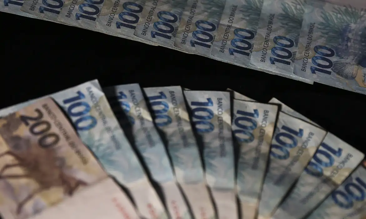 Notas de cem reais