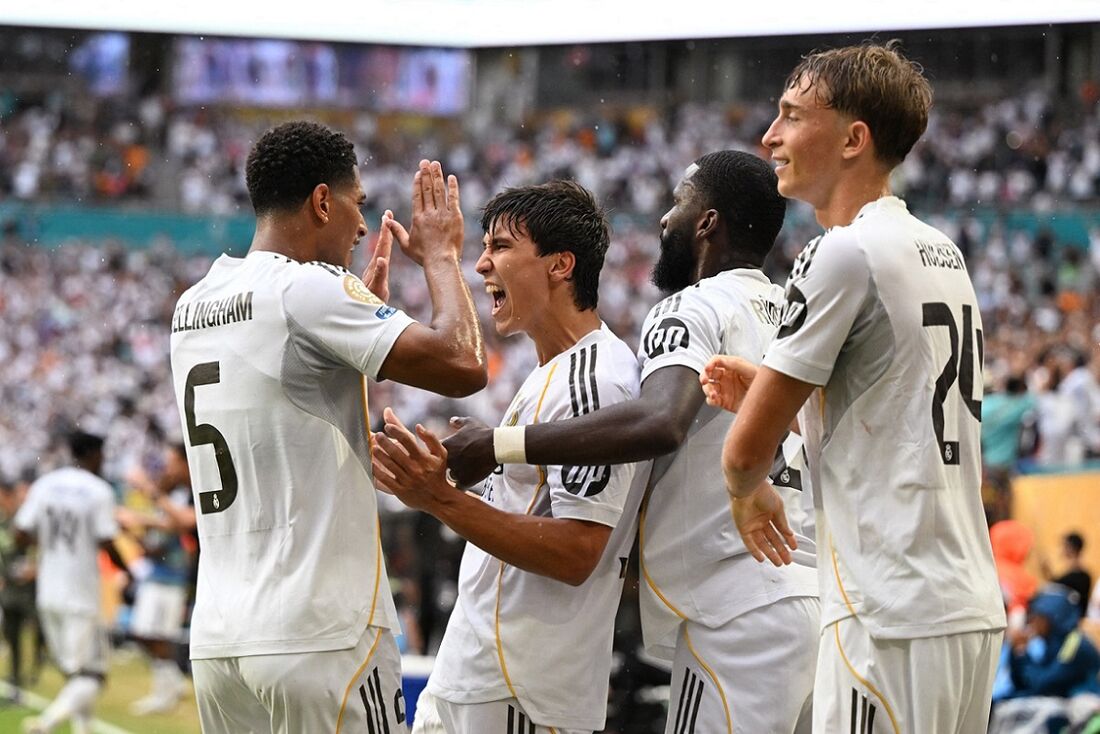 Real Madrid comemora gol pelo Mundial de Clubes