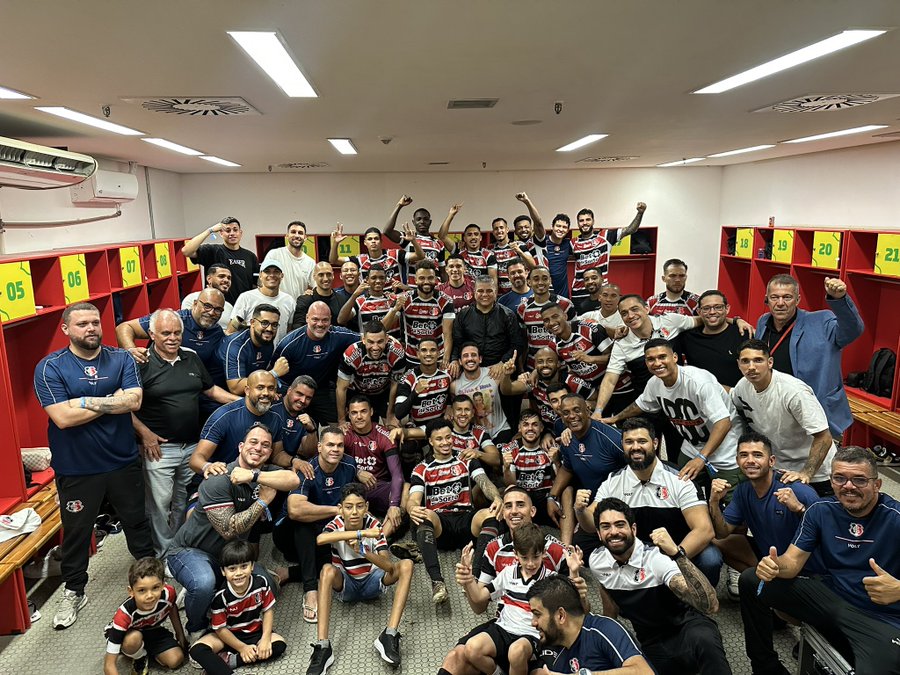 Santa Cruz comemora classificação ao mata-mata da Série D