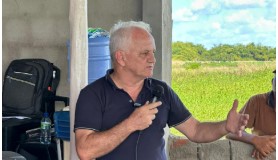 Secretário Emanuel Farias participando do lançamento do programa em Goiana