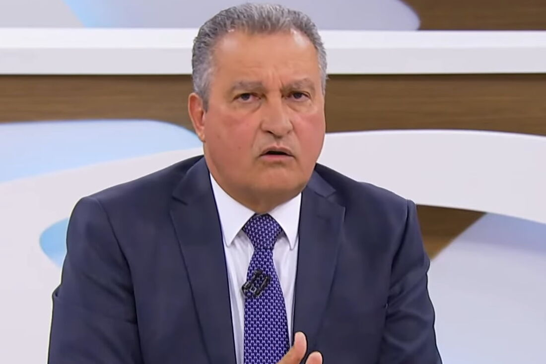 Ministro Rui Costa durante o Roda Viva