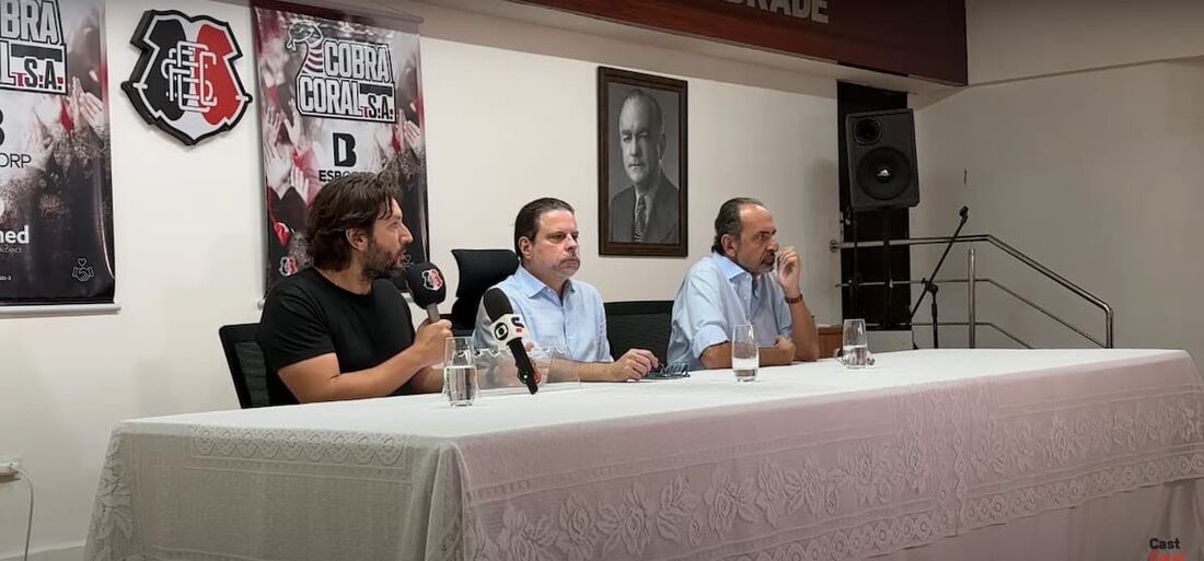 Apresentação da Alexandre Kalil como consultor da Cobra Coral S/A, ao lado do presidente Bruno Rodrigues e do investidor Iran Barbosa