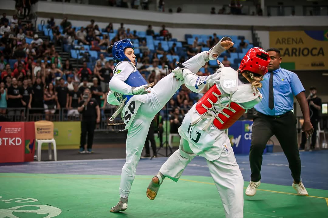 Maria Clara Pacheco conquistou a medalha de ouro no Taekwondo durante os Jogos Mundiais Universitários