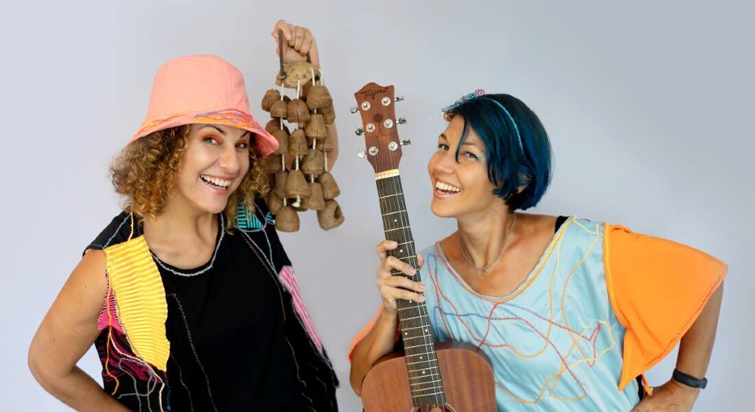 Milla Puntel e Bruna Peixo do grupo Tapete Voador