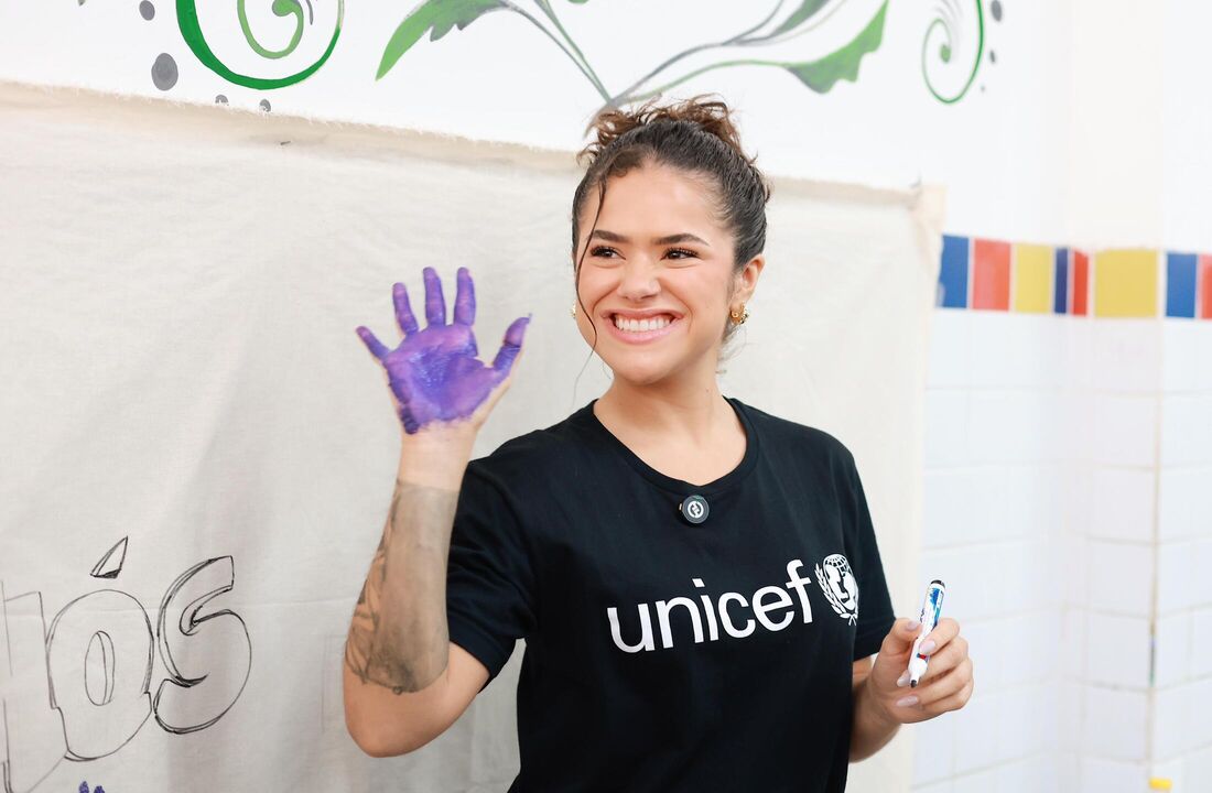 Maisa em visita ao Recife, no bairro do Ibura, como embaixadora do Unicef no Brasil